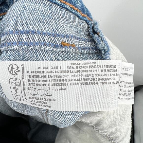 NWT Abercrombie & Fitch The 90s Relaxed High Rise Jeans Light Wash 8 Long Tall - Picture 9 of 11